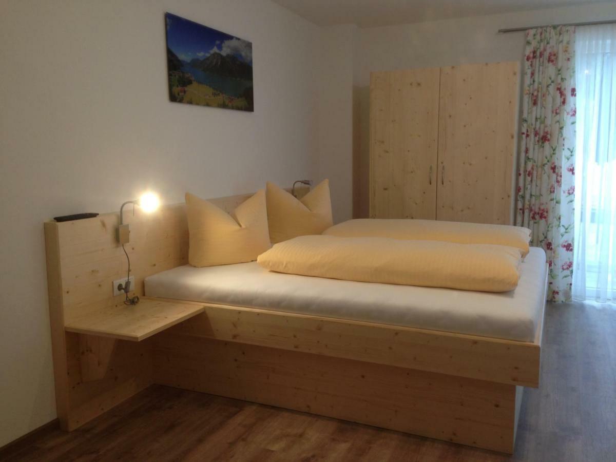 Ferienwohnungen Karwendel Camping Maurach  Buitenkant foto
